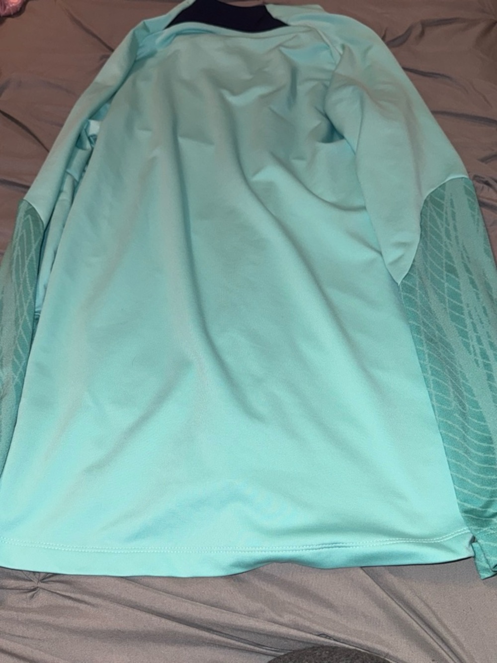 Nike Women's Aqua Long-Sleeve Performance Top